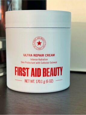 FIRST AID BEAUTY Ultra Repair® Cream Intense Hydration-Face and Body Moisturizer